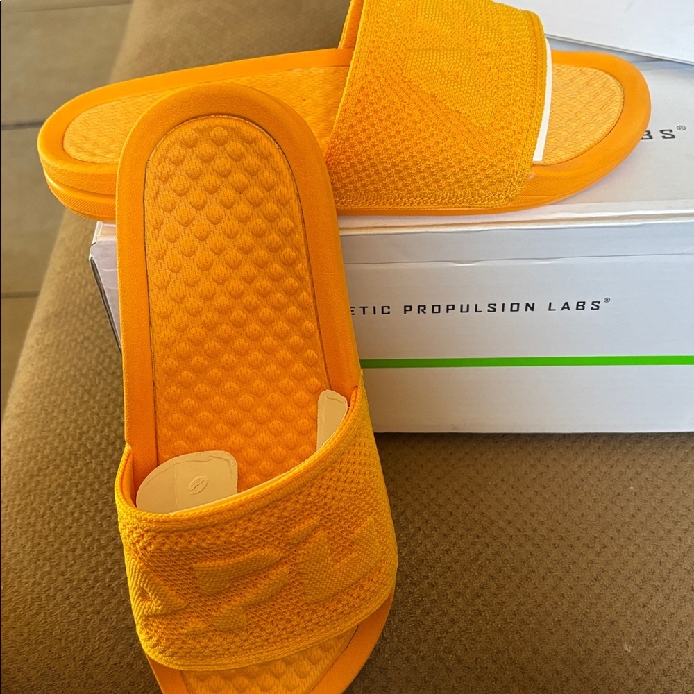 APL Big Logo TechLoom Slides Mango Orange Knit Sport Sandals NIB Size 7 - Picture 4 of 8